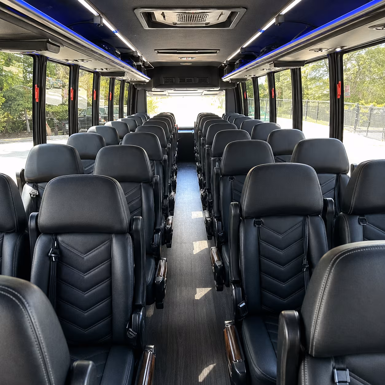 find the perfect transportation for your next airport transfer 1