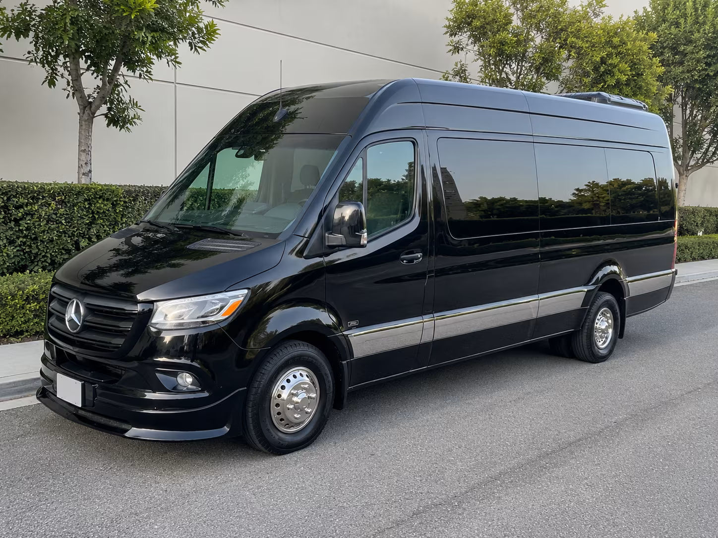 find the perfect transportation for your next corporate event 1