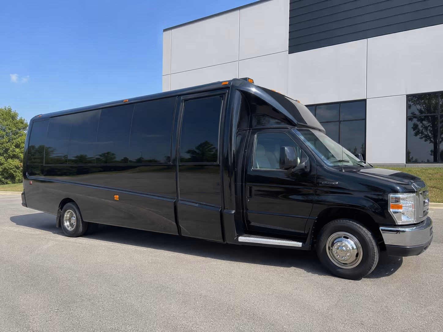 wedding and special event shuttle buses in the black hills